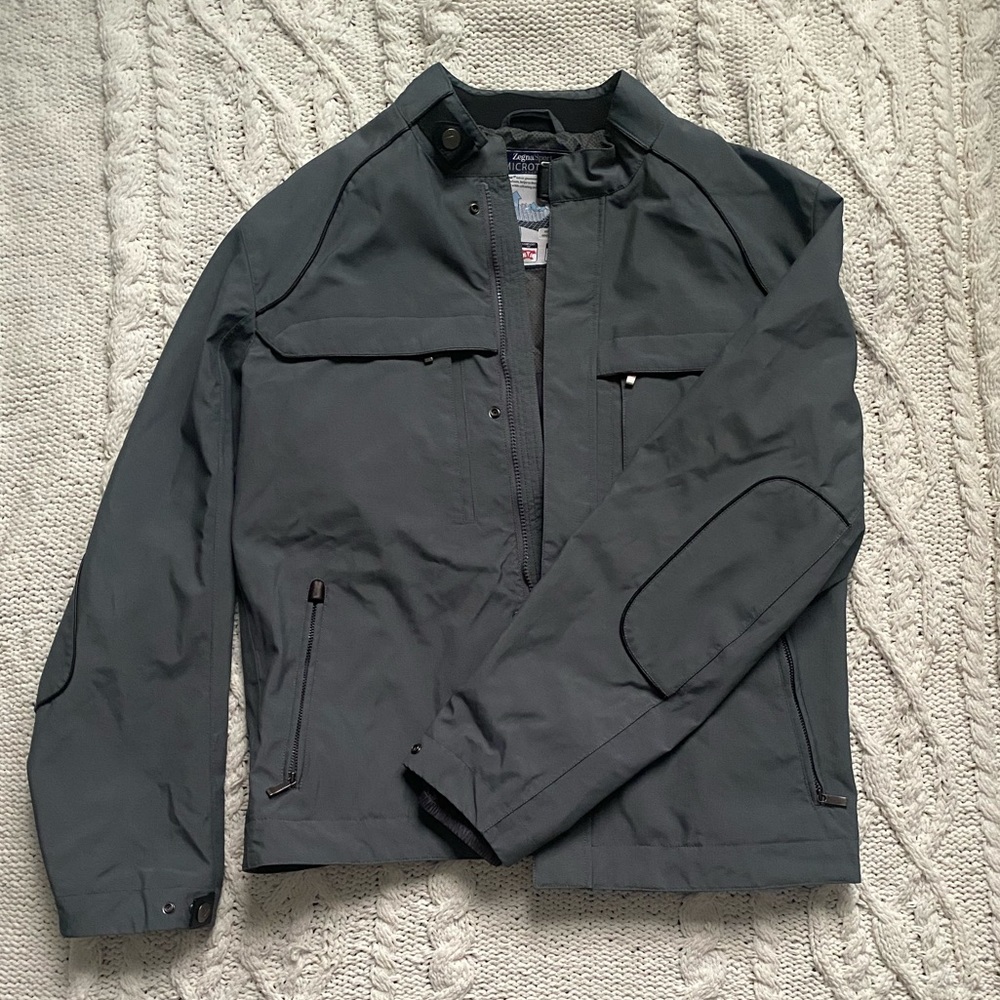Windbreaker jacket